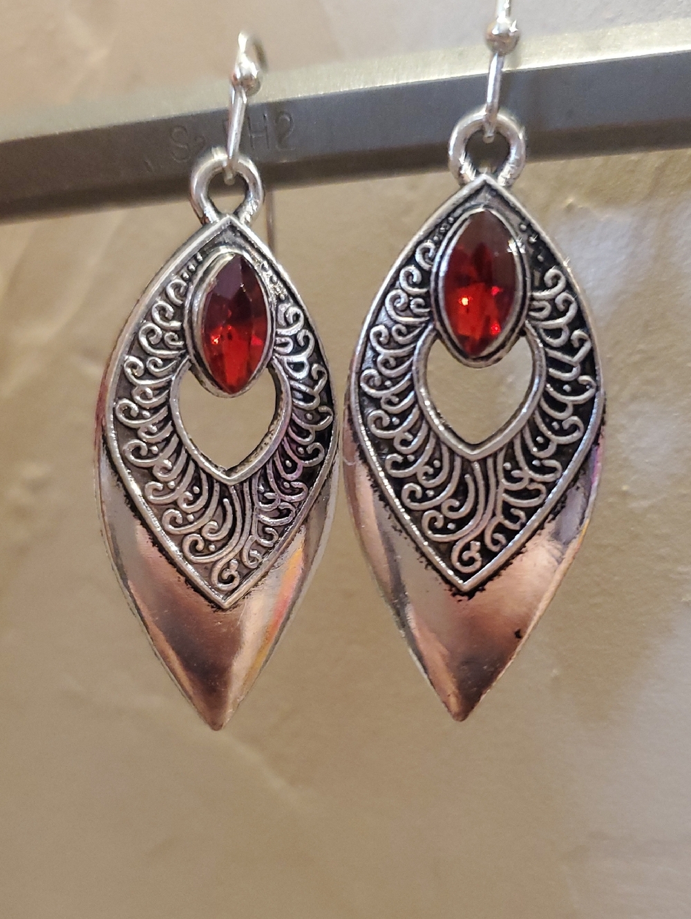Silver Filigree Teardrop Dangle Earrings with Red Gemstone - Picture 3 of 4